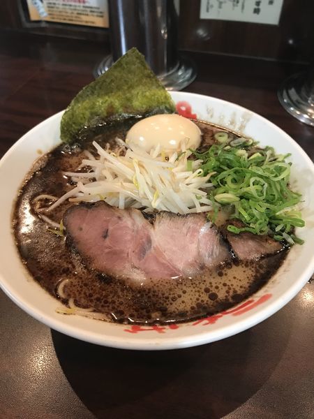 「煮卵ラーメン」@なんつッ亭 参 川崎店の写真