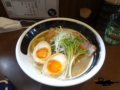 「濃厚中華そば（チャーシュー３枚トッピング）」@中華そば 醤縁の写真