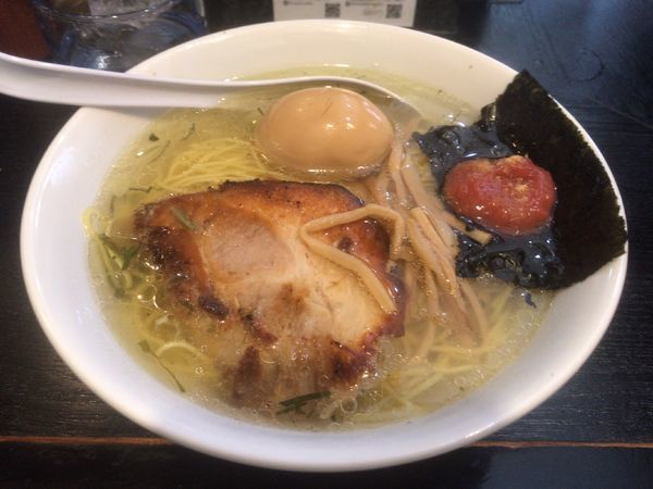 「梅塩そば＋半熟味玉：1,000円」@塩そば 桑ばらの写真