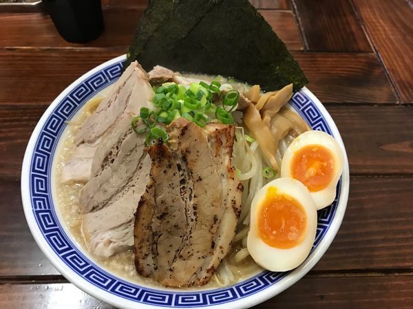 「特製無限大ラーメン¥980+中盛¥50+小ブタ¥220」@ラーメン無限大 船橋店の写真