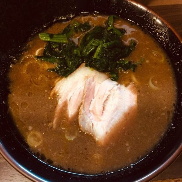 「ラーメン 半麺 740」@神田ラーメン わいず 神田本店の写真