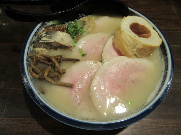 「限定　塩あさりそば（８５０円）＋チャーシュー２５０円」@麺匠 伊助の写真