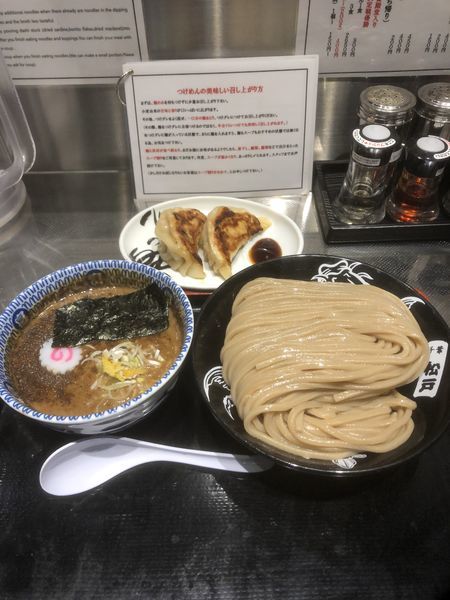 「濃厚つけ麺特盛➕餃子二つ」@松戸富田麺絆の写真
