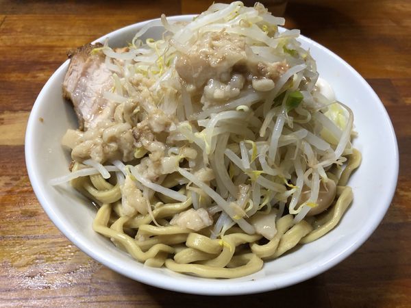 「小ラーメンうずらヤサイニンニクアブラ」@蓮爾 新町一丁目店の写真
