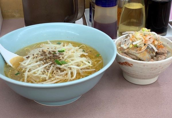 「塩ラーメン もつ煮」@くるまやラーメン おゆみ店の写真