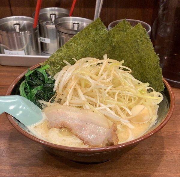 「ねぎラーメン」@横浜家系ラーメン 吟家 稲毛海岸店の写真