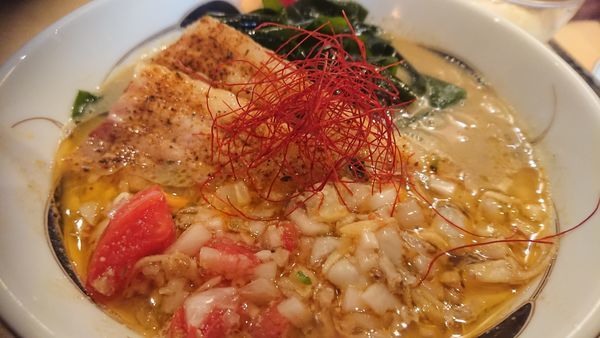 「アサリみそわかめそば（限定１２００円）＋シューマイ」@饗 くろ㐂の写真