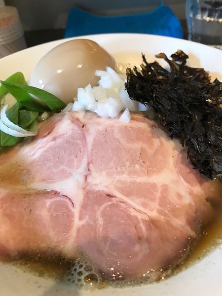 「煮干しそば＋味玉」@中華SOBA にぼ乃詩の写真