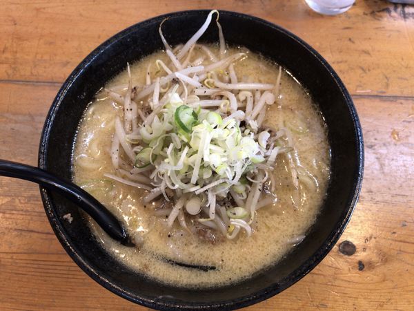 「味噌ラーメン 並(800円)+餃子三個(150円)」@大正麺業の写真