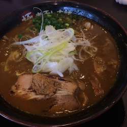 ［限定］カレー煮干しラーメン 大盛 1000円
