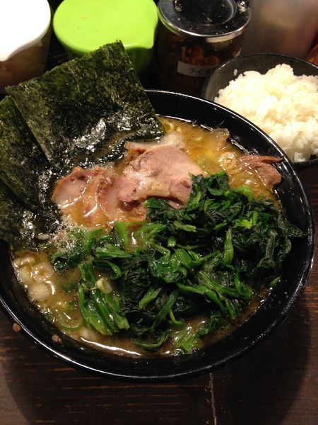 「チャーシューメン ほうれん草 ライス」@家系ラーメン クックらの写真