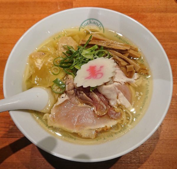 「5周年プレミアム限定 中華そば(金)醤油 (シャポーン鹿児島鶏清」@麺屋 六感堂 Rock'anDoの写真