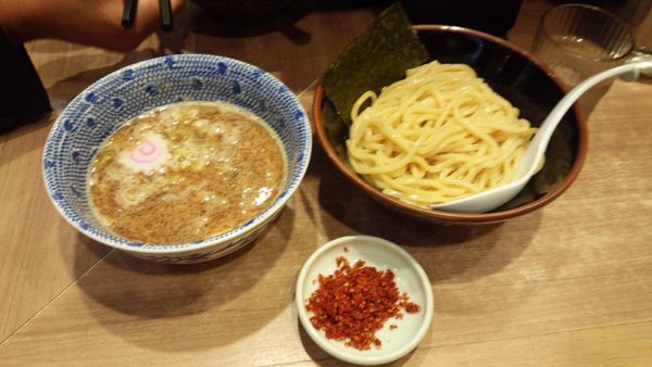 「赤辛つけ麺 中盛」@舎鈴 エキュート赤羽店の写真