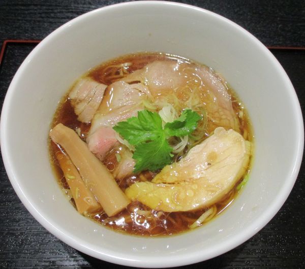 「鶏醤油らぁ麺 900円」@らぁ麺とうひち 新宿高島屋京都美味コレクションの写真