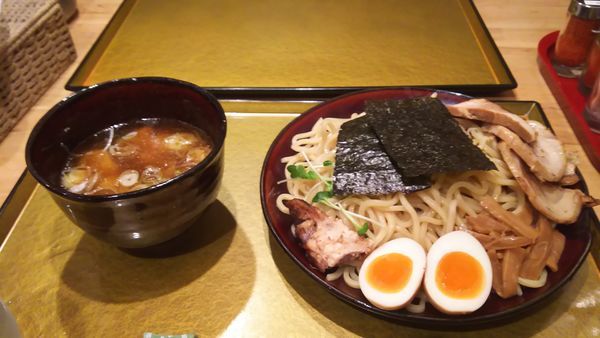 「特製濃厚つけ麺大盛り　豚チャーシュートッピング」@麺屋 音の写真