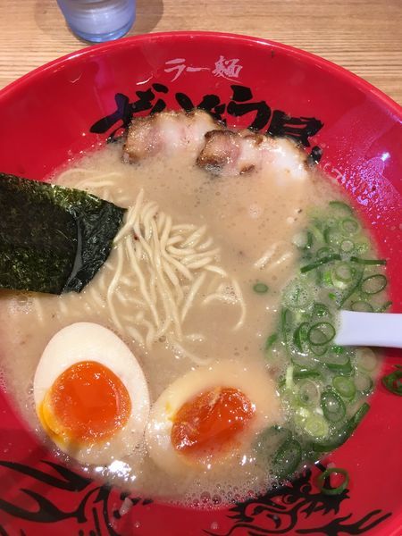 「味玉らーめん＋替え玉」@ラー麺ずんどう屋 相模原鵜野森店の写真