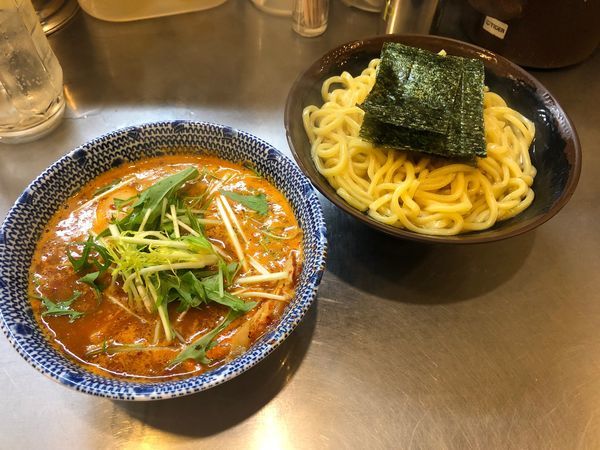 「辛つけ麺（あつもり）＋レモンサワー」@めん屋桔梗 銀座店の写真