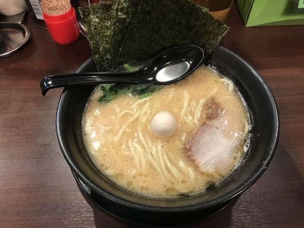 「醤油ラーメン」@横浜家系ラーメン まんぷく家 東岡崎駅前店の写真