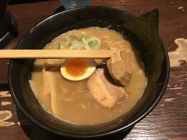 「醤油ラーメン」@らーめん本郷亭 名駅店の写真