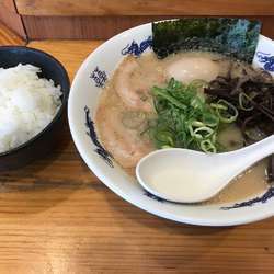 特製ラーメン850円 めし中無料