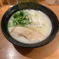 濃厚牛骨ラーメン