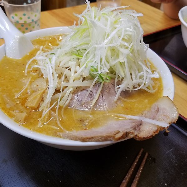 「味噌ラーメン+ネギ」@北海とんこつらーめん 純輝 白井店の写真