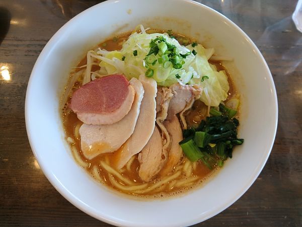 「鶏白湯の味噌らぁめん＋チャーシュー＋替え玉」@なかじゅう亭 高崎上豊岡店の写真