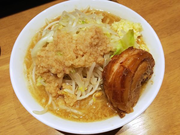 「らーめん（並）ニンニクアブラ　800円」@トランキーロ！の写真