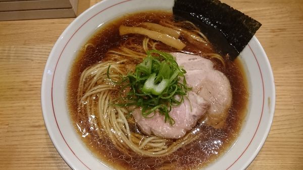 「醤油ラーメン」@地球の中華そばの写真