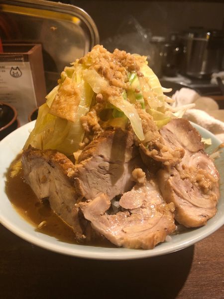 「中ラーメン750円ヤサイアブラマシ豚増し200円タマネギ100円」@立川マシマシ OGKB店の写真