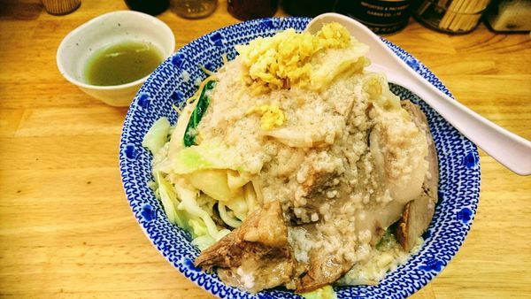 「【期間限定】塩油そば(大・ニンニク・ショウガ)+アブラマシ」@らーめん きじとらの写真