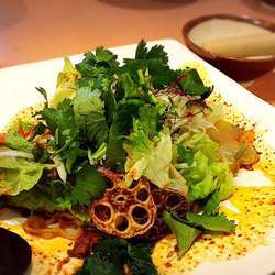 汁なし担々麺￥880