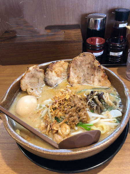 「信州味噌ラーメン炙りチャーシュー３枚＋味玉」@蔵出し味噌 麺屋 壱正 岐阜店の写真