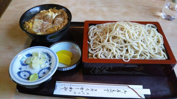 「ミニかつ丼セット」@かしわやの写真