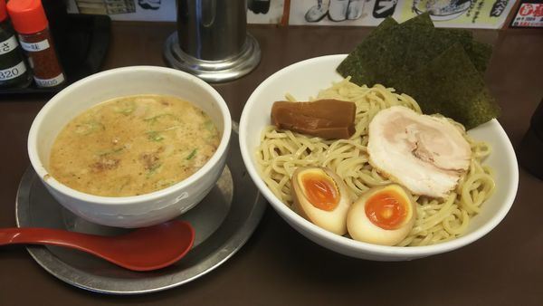 「特製つけ麺 特盛(３玉450g)」@自家製太打麺 勢拉 行徳駅前店の写真