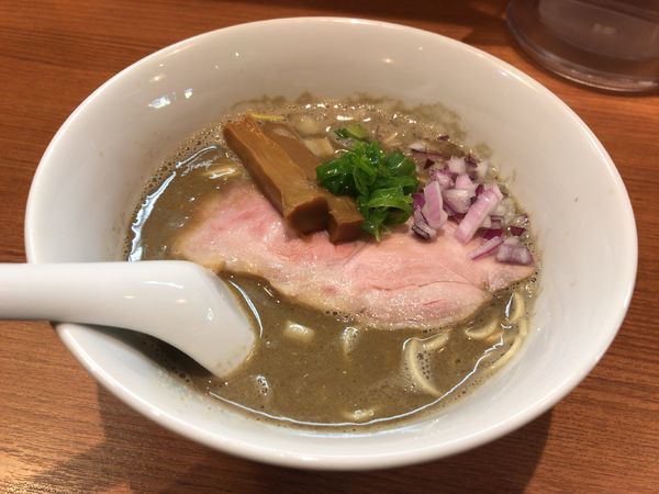 「濃厚煮干そば」@鶏そば 煮干そば 花山の写真