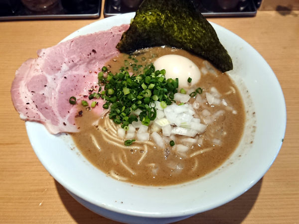 「濃厚海老煮干そば(煮玉子入り)」@麺屋 まほろ芭の写真