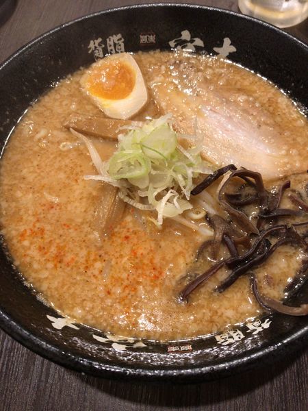 「背脂味噌らーめん（850円）」@背脂らーめん宮本の写真