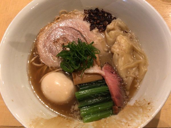 「特製醤油そば(細麺)」@饗 くろ㐂の写真