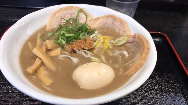 「煮干しとんこつ てんがら盛り」@ごはんどき 苅田店の写真