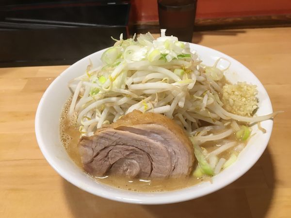 「豚一切れラーメン アブラ少なめ 麺ヤワメ ヤサイ ニンニク」@ちばから 郡山店の写真