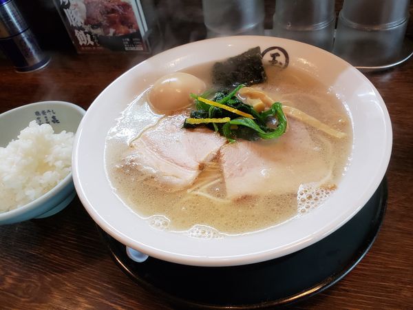 「濃厚金目鯛そば＋味玉＋半ライス」@東京煮干中華そば 三三㐂 大森の写真