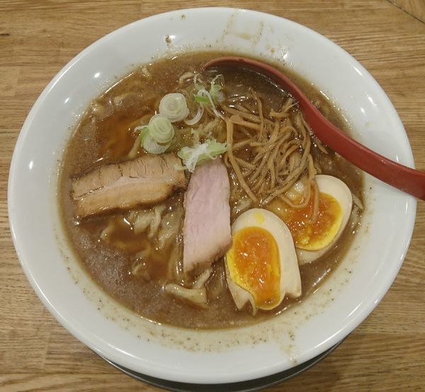 「味玉らーめん(煮干)中盛」@麺や 七彩 八丁堀店の写真