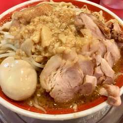 大豚850円+味玉100円 脂マシマシ