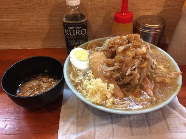 「富士丸ラーメン(ちょいヤサイニンニク)＋油増し」@ラーメン富士丸 西新井大師店の写真