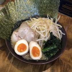のりラーメン　味玉　もやしトッピング