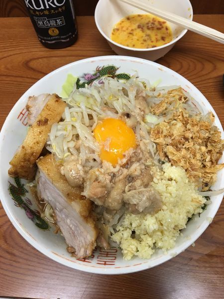 「汁なし 玉子 ヤサイちょいマシ ニンニクマシ アブラ カラメ」@ラーメン二郎 亀戸店の写真