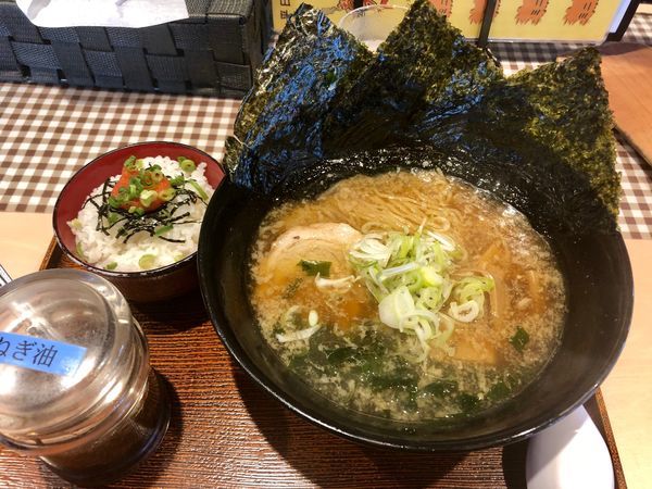 「海苔醤油ラーメン ¥720」@麺道場 総本店の写真
