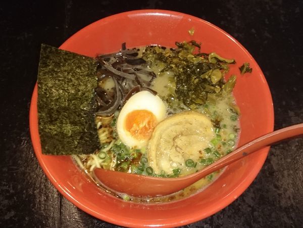 「高菜ラーメン 中盛」@熊本とんこつらーめん あそ路の写真