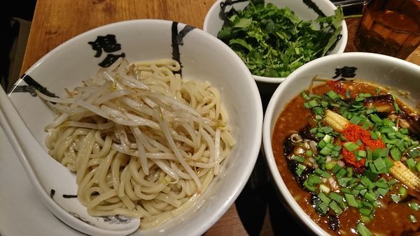 「パクチーカラシビつけ麺(1050円)」@カラシビ味噌らー麺・つけ麺 神田本店の写真